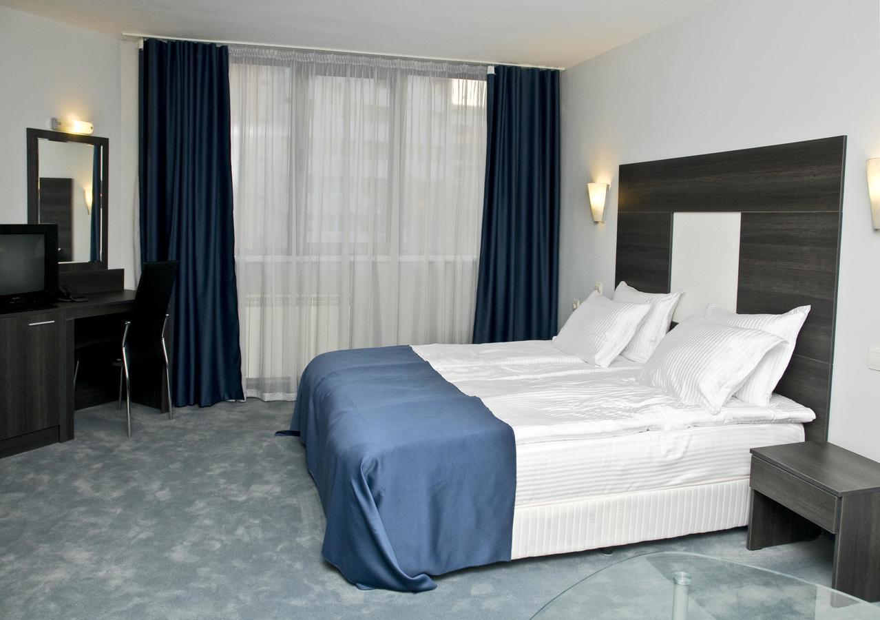 Hotel 4 Zona — Photos 1